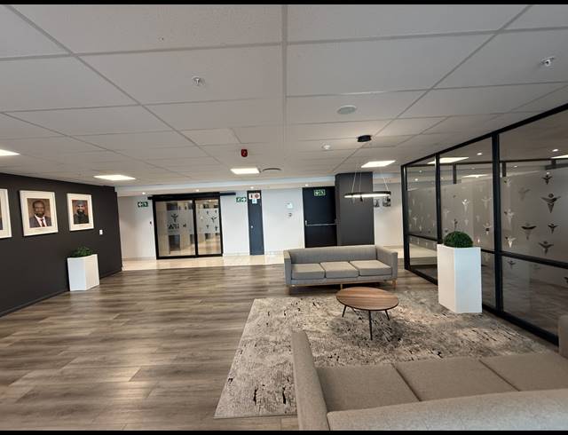 8,380M² OFFICE TO LET IN FORESHORE